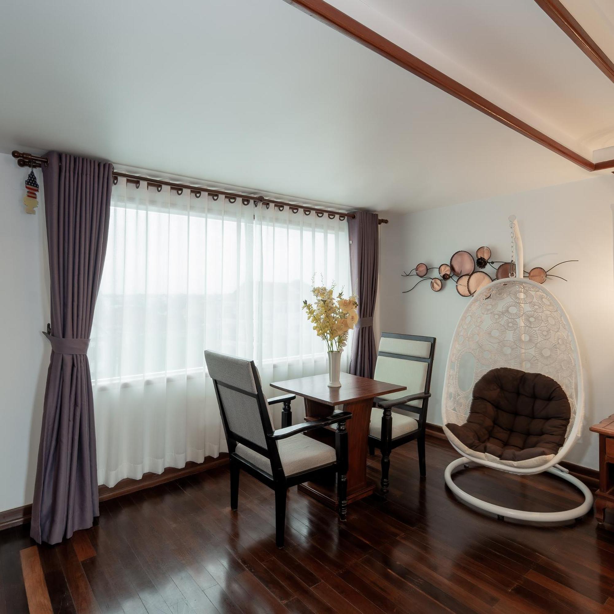 The Night Hotel 4*
