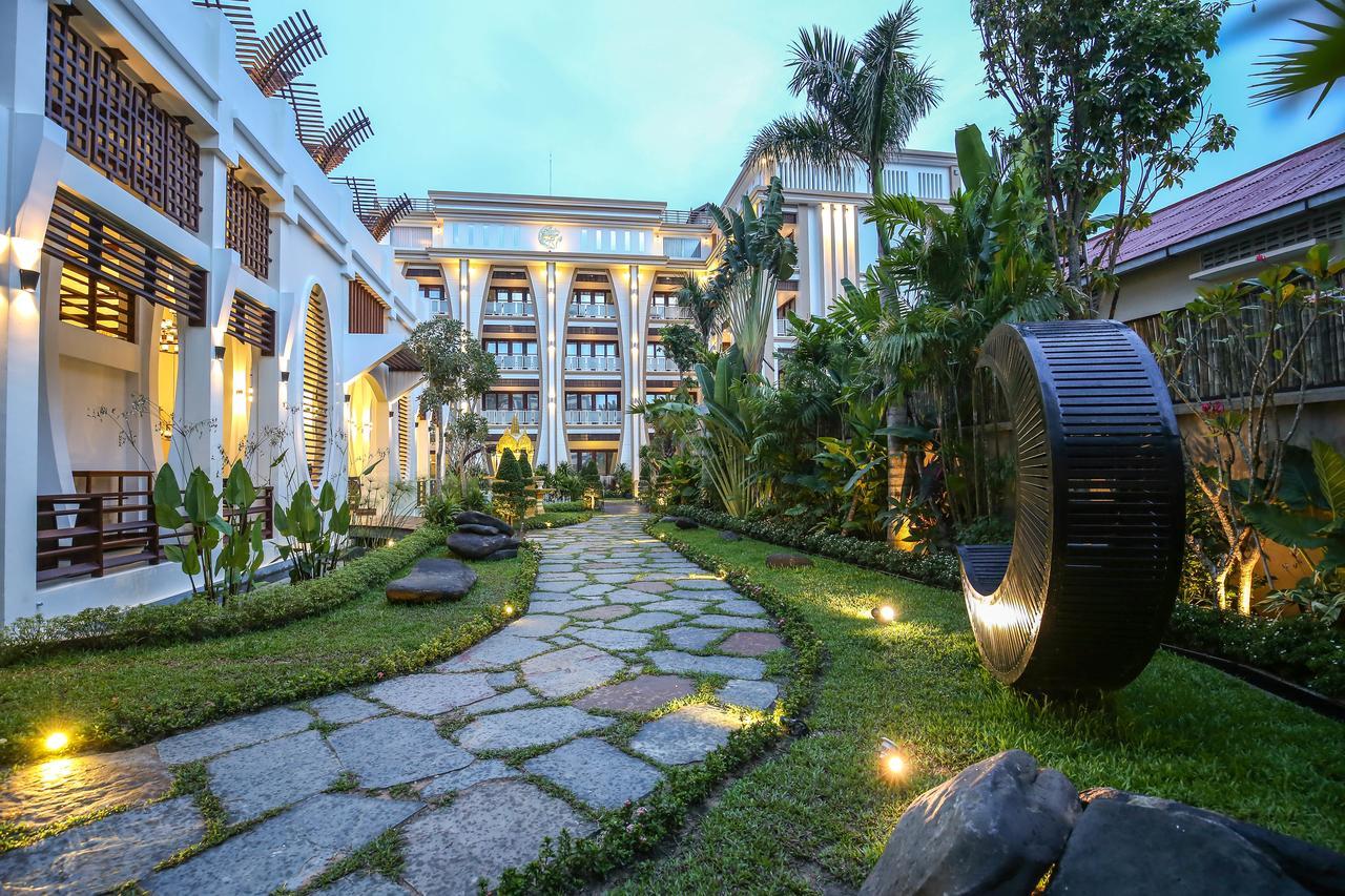 Hotel The Night Hotel 4*